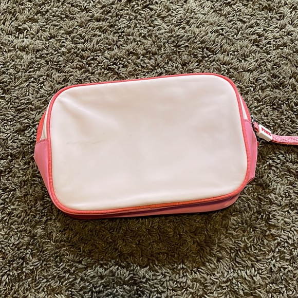 Amazing condition PINK brand makeup bag - Picture 2 of 4